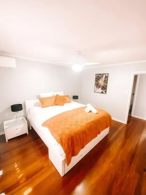 Beach Boutique With River View Maroochydore Tatil Evi